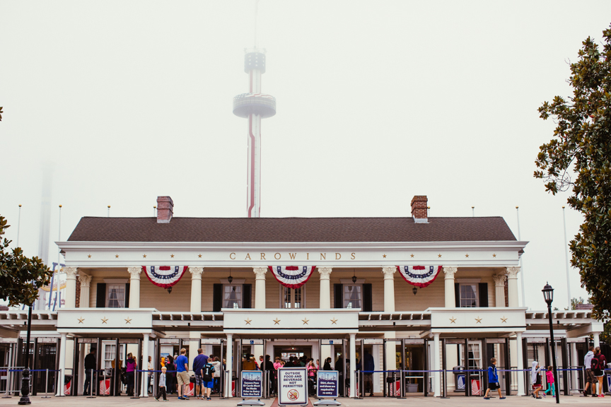 Carowinds park entrance
