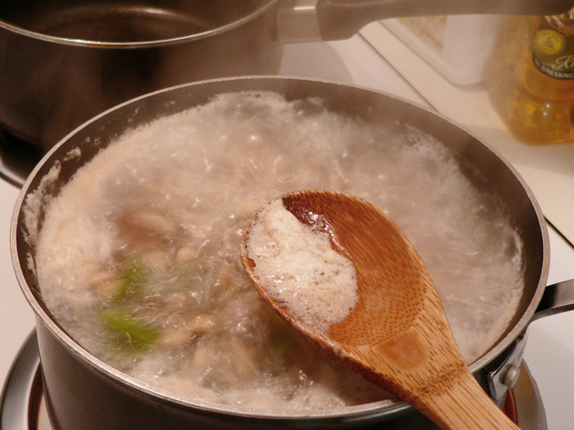 Field-Peas_06_skim-off-any-foam