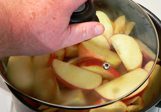 Apple-Butter_08_cover-and-cook