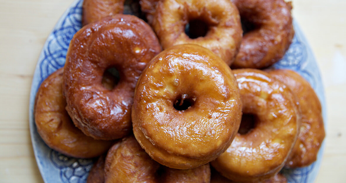 apple cider doughnuts