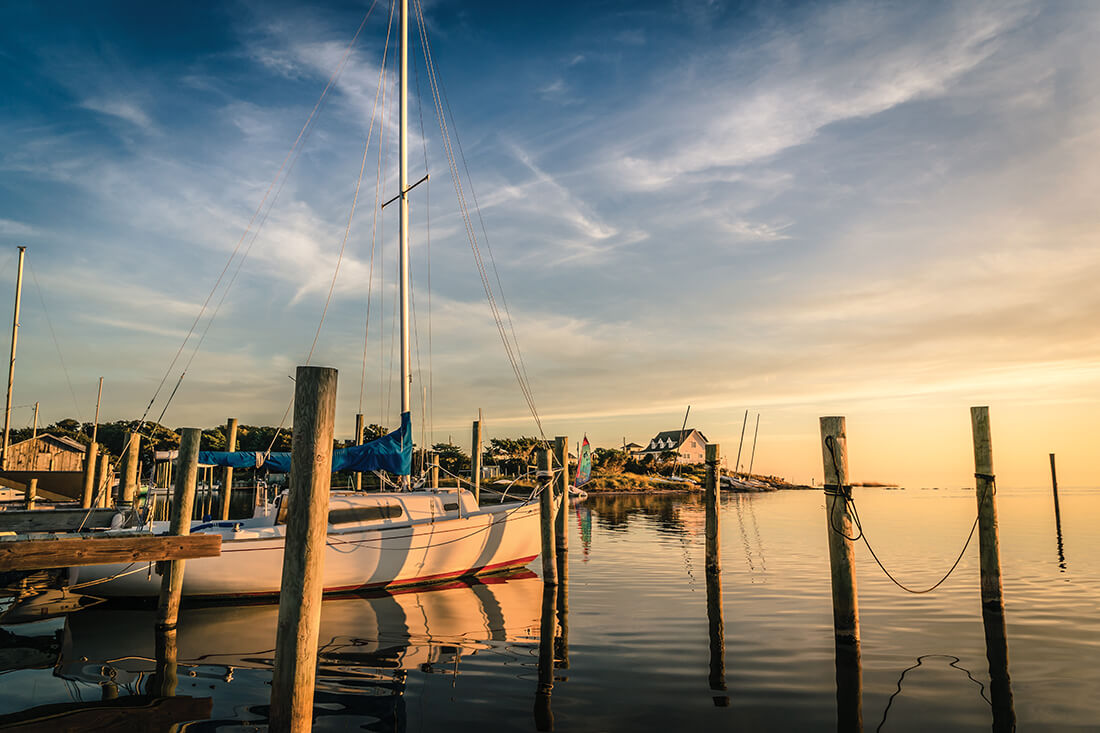 avon harbor sailboat
