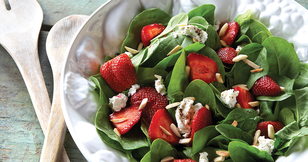 spinach strawberry salad