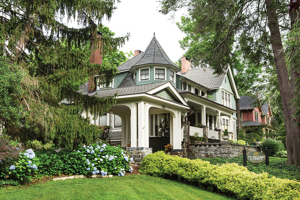 Photo Essay: Exploring Asheville's Montford Neighborhood