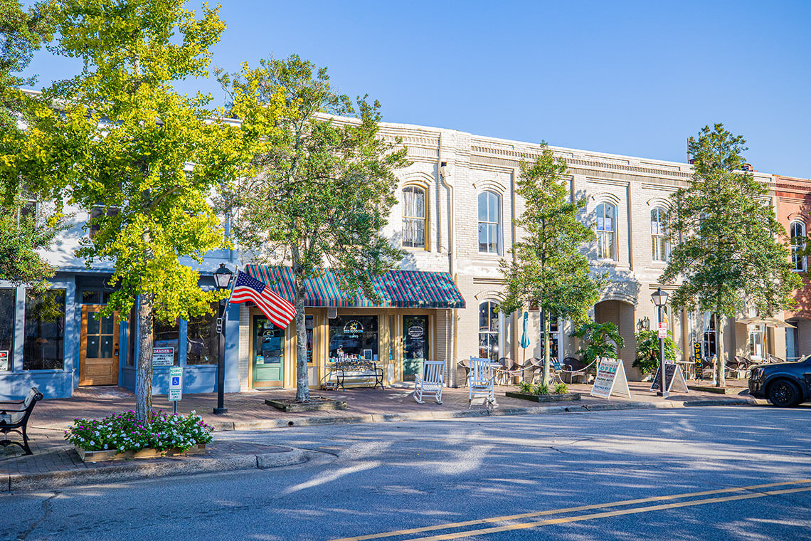 Shops along Broad Street in Edenton, NC