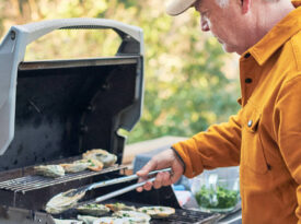 Nicken grills oysters