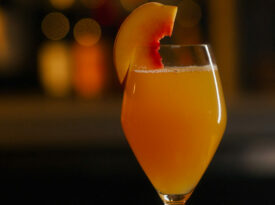 Nonalcoholic peach belini