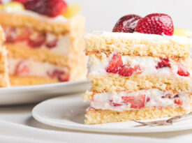 Strawberry cake with layers