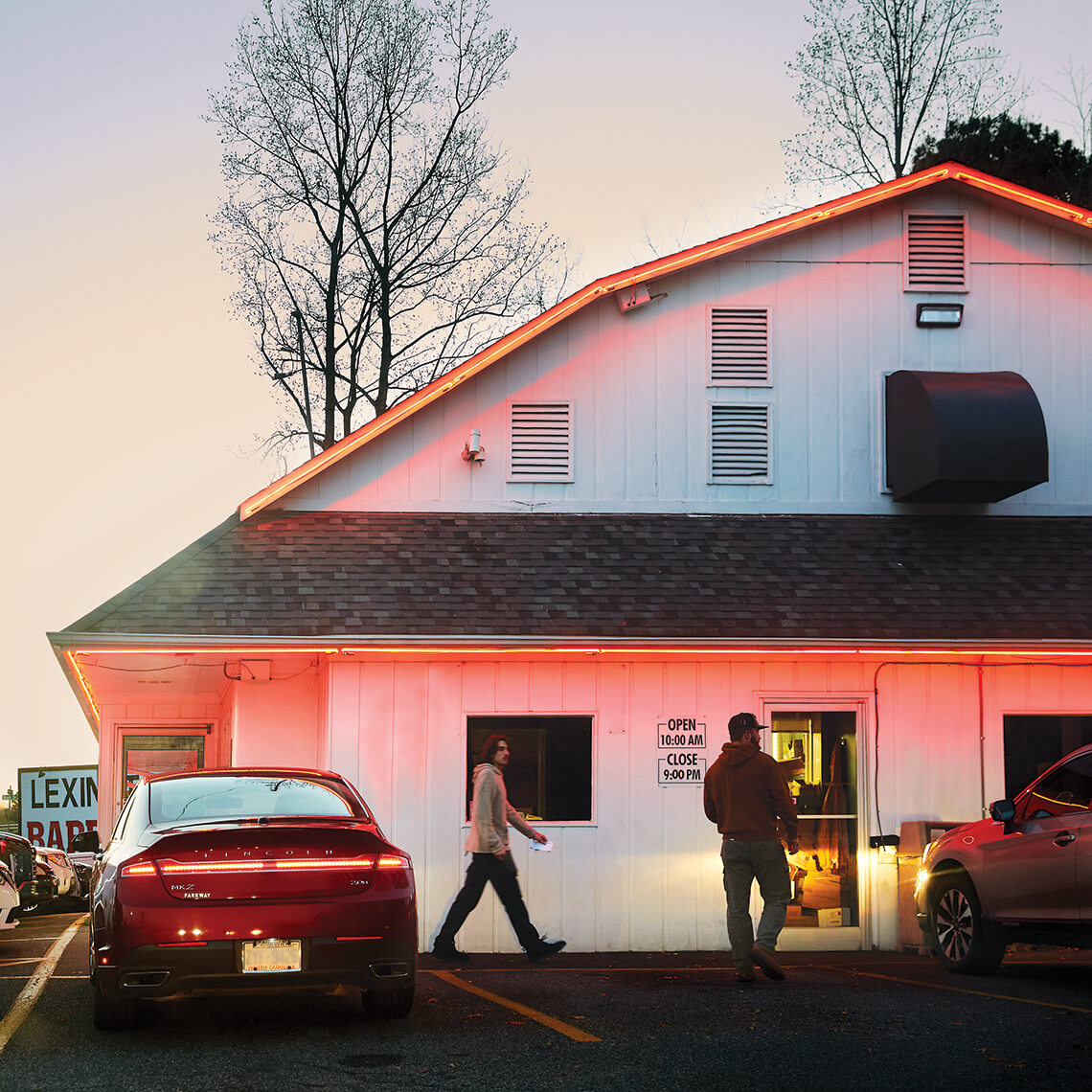 People entering Lexington Barbecue