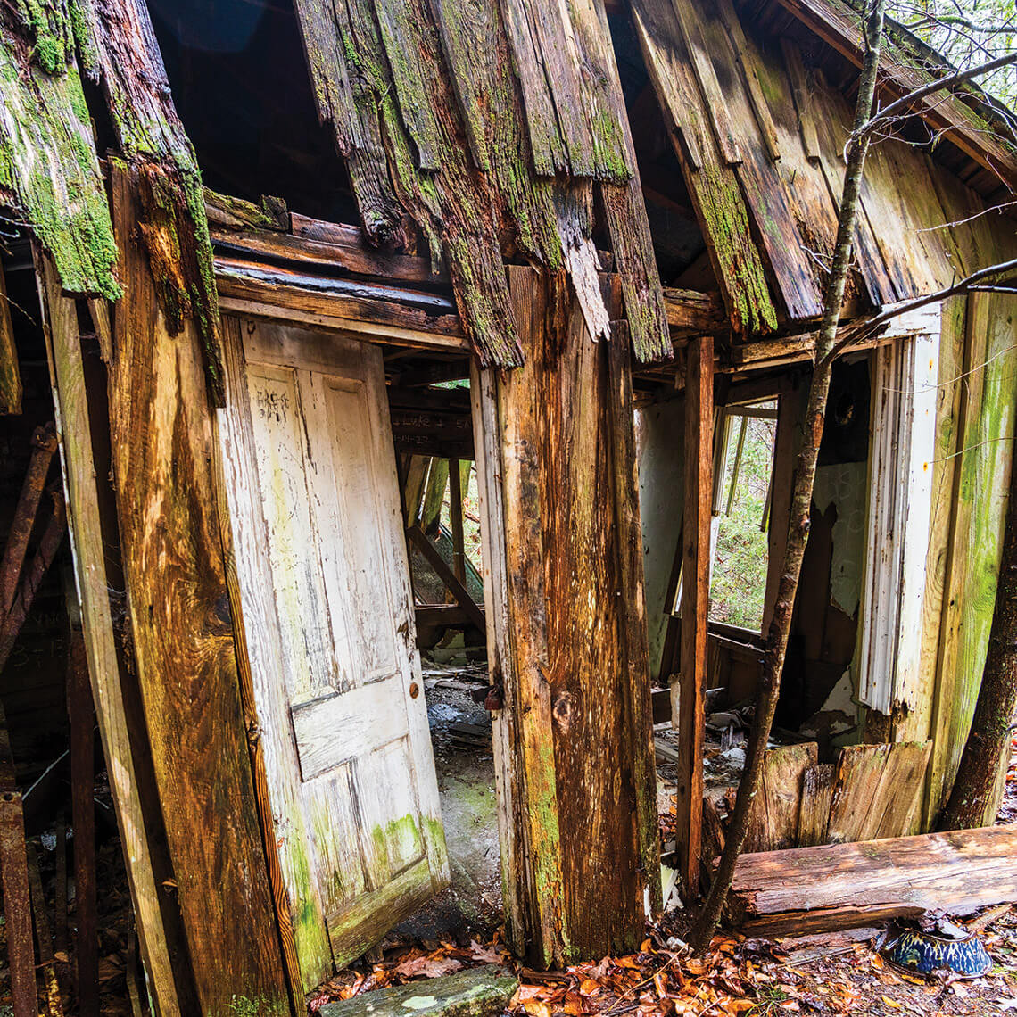 Dilapidated home in Lost Cove