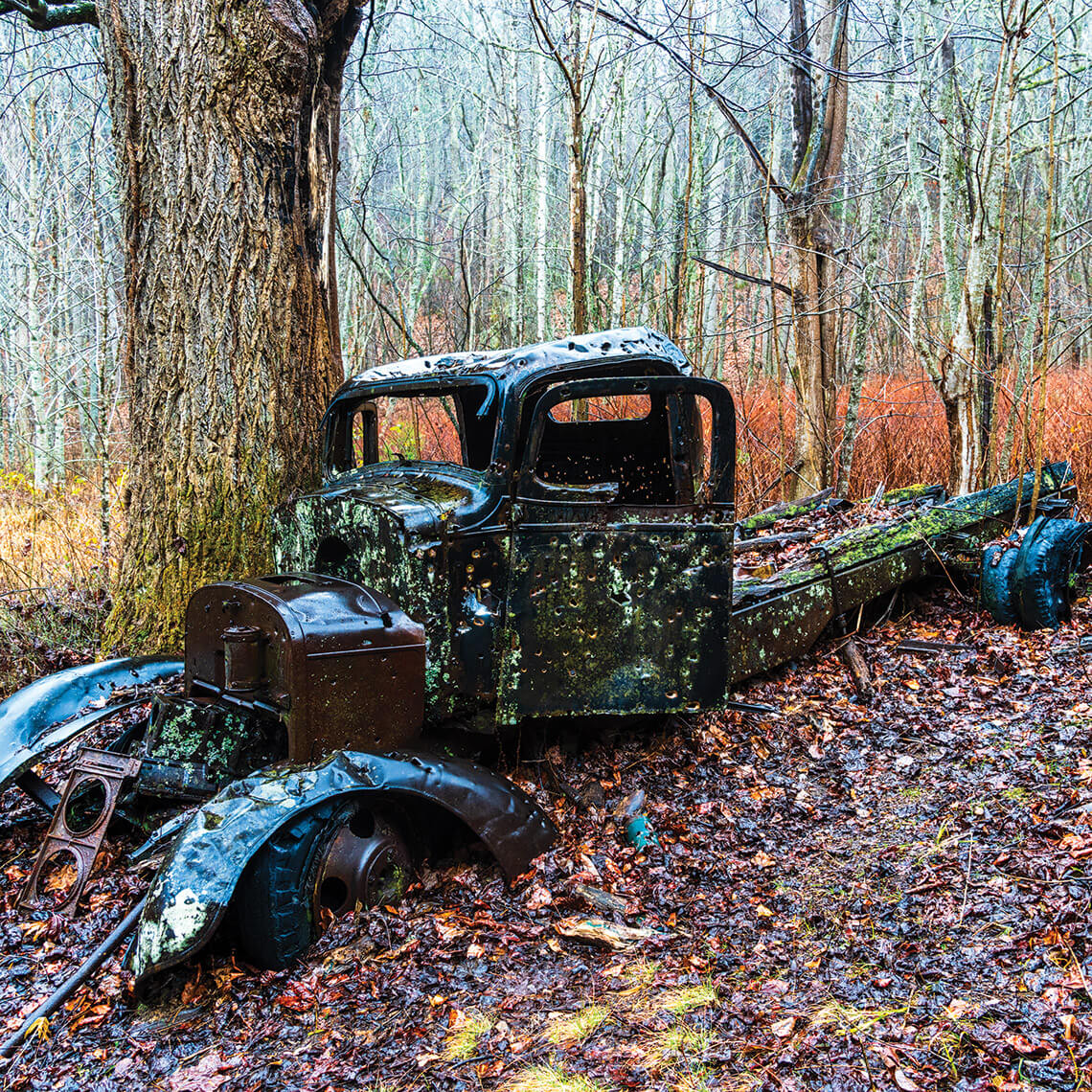 Dilapidated truck in Lost Cove