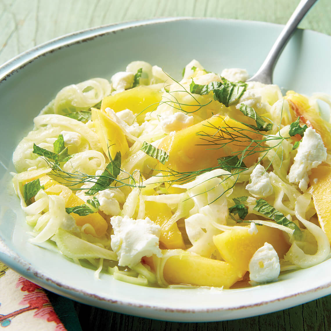 Fennel salad with peaches