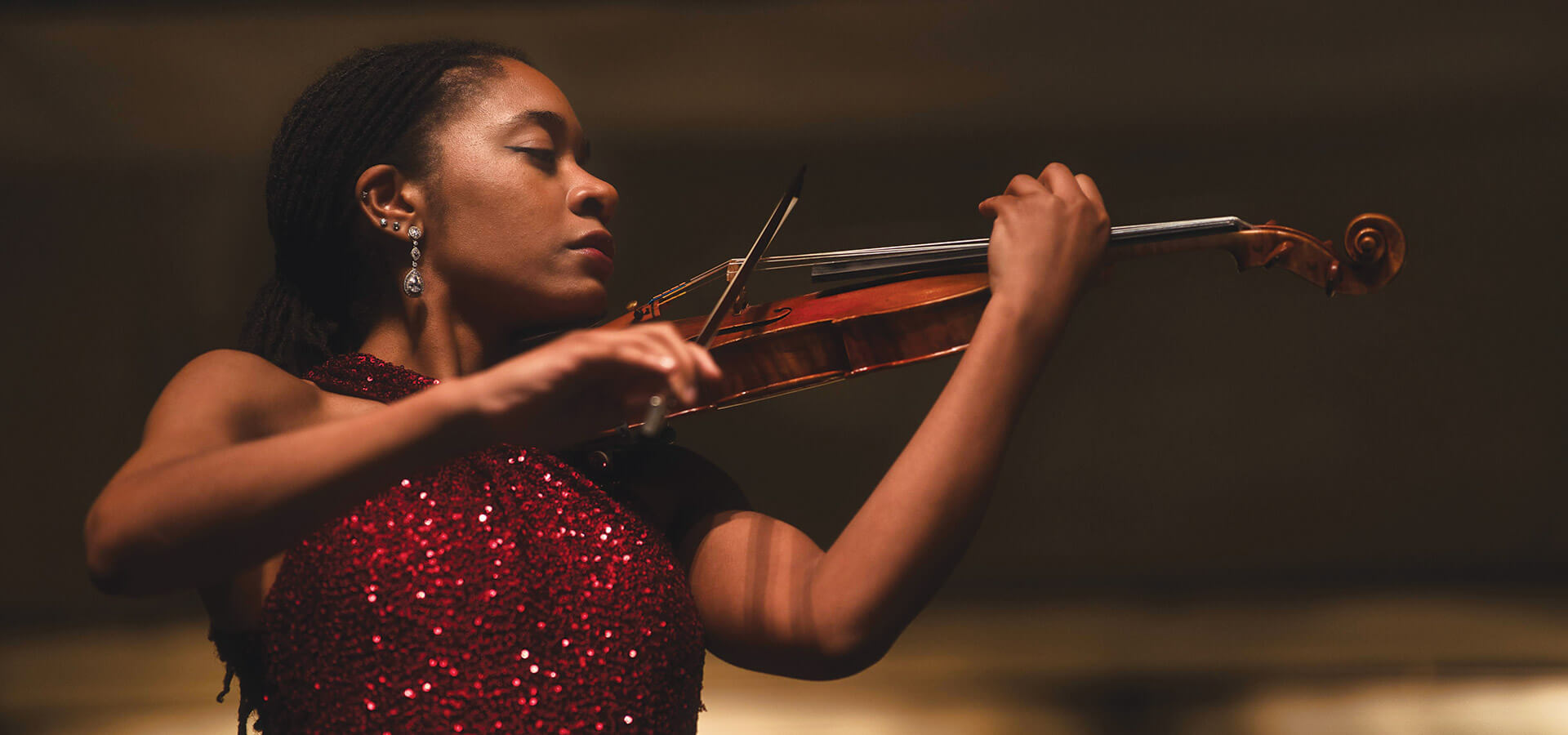 award-winning violinist Njioma Grevious performed Dvorak with the Salisbury Symphony.