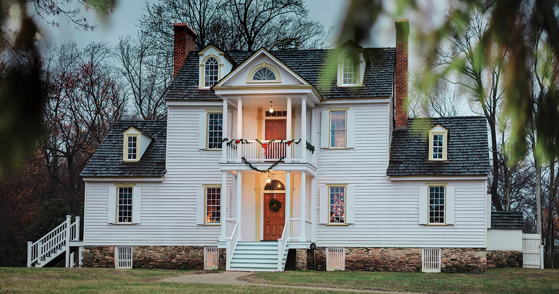 Historic Rosedale decorated for Christmas