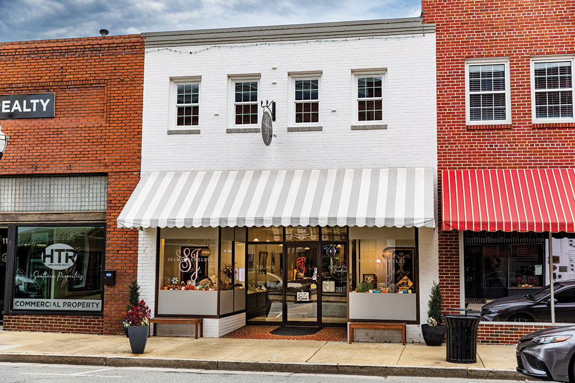 Storefront of Selma Jewelry