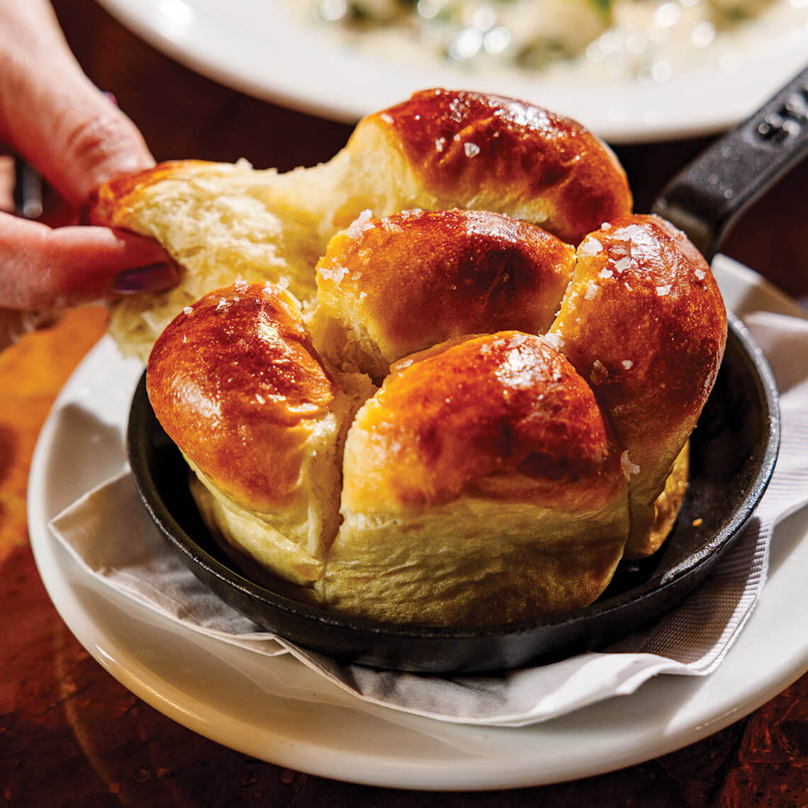 Buttermilk dinner rolls at Nanas