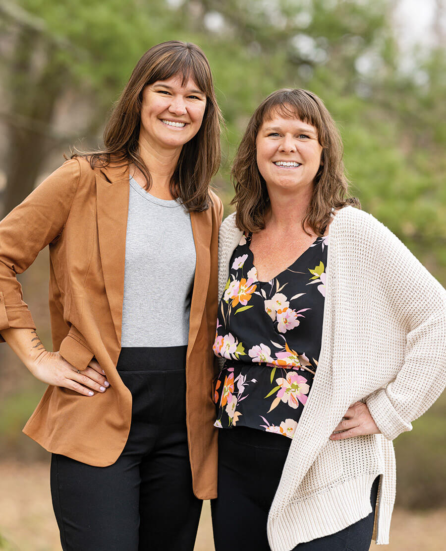 Jessie and Melissa Dean