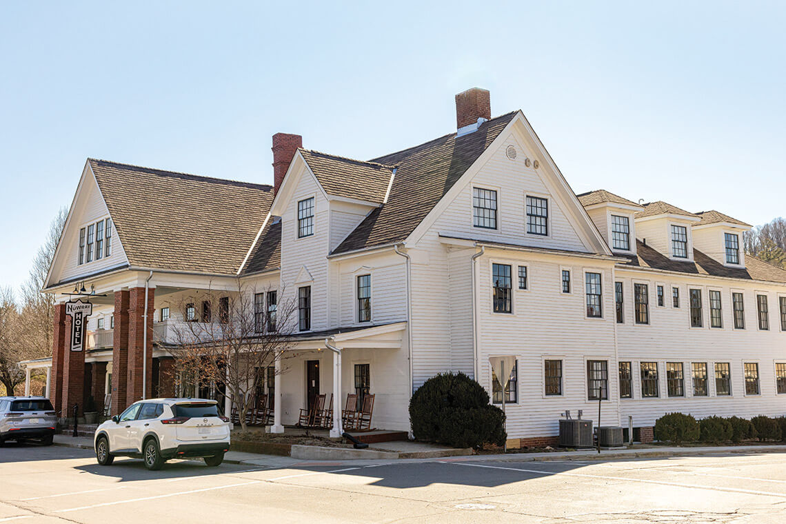 Exterior of the NuWray Inn