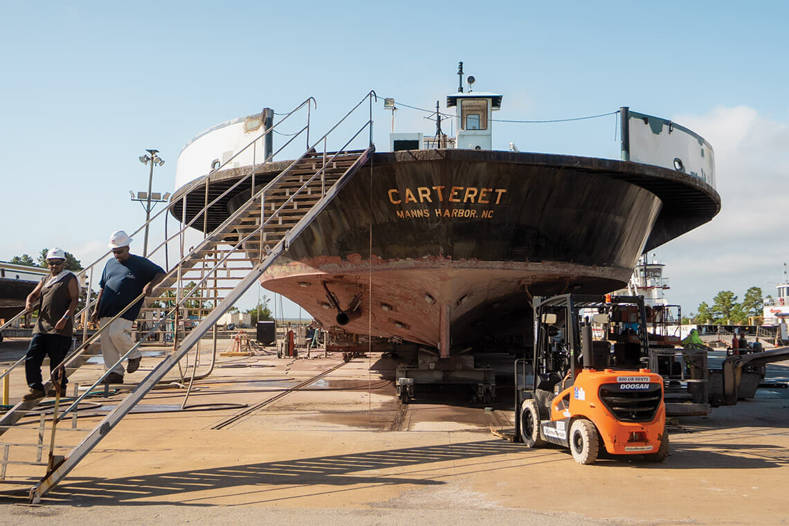 Shipyard crews conduct ferry maintenance