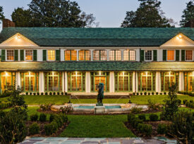 Reynolda House at night