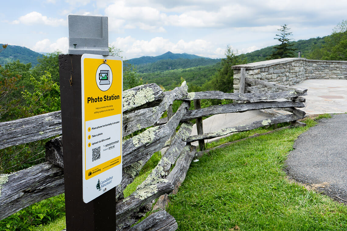 Photo station at Half Moon Overlook at Grandfather Mountain