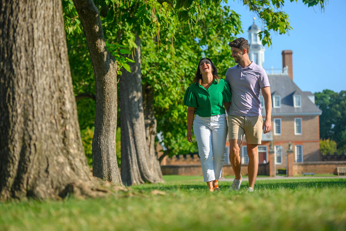 Couple in Colonial Williamsburg