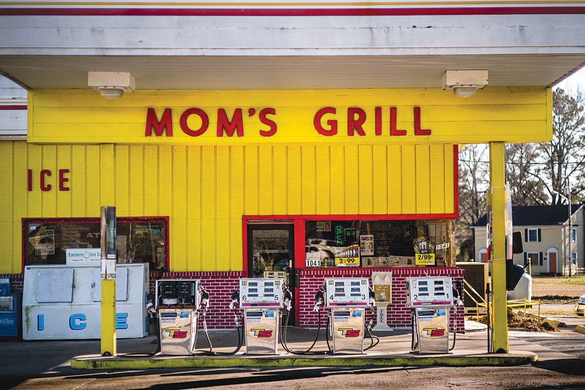 Exterior of Mom's Grill gas station in Washington, NC