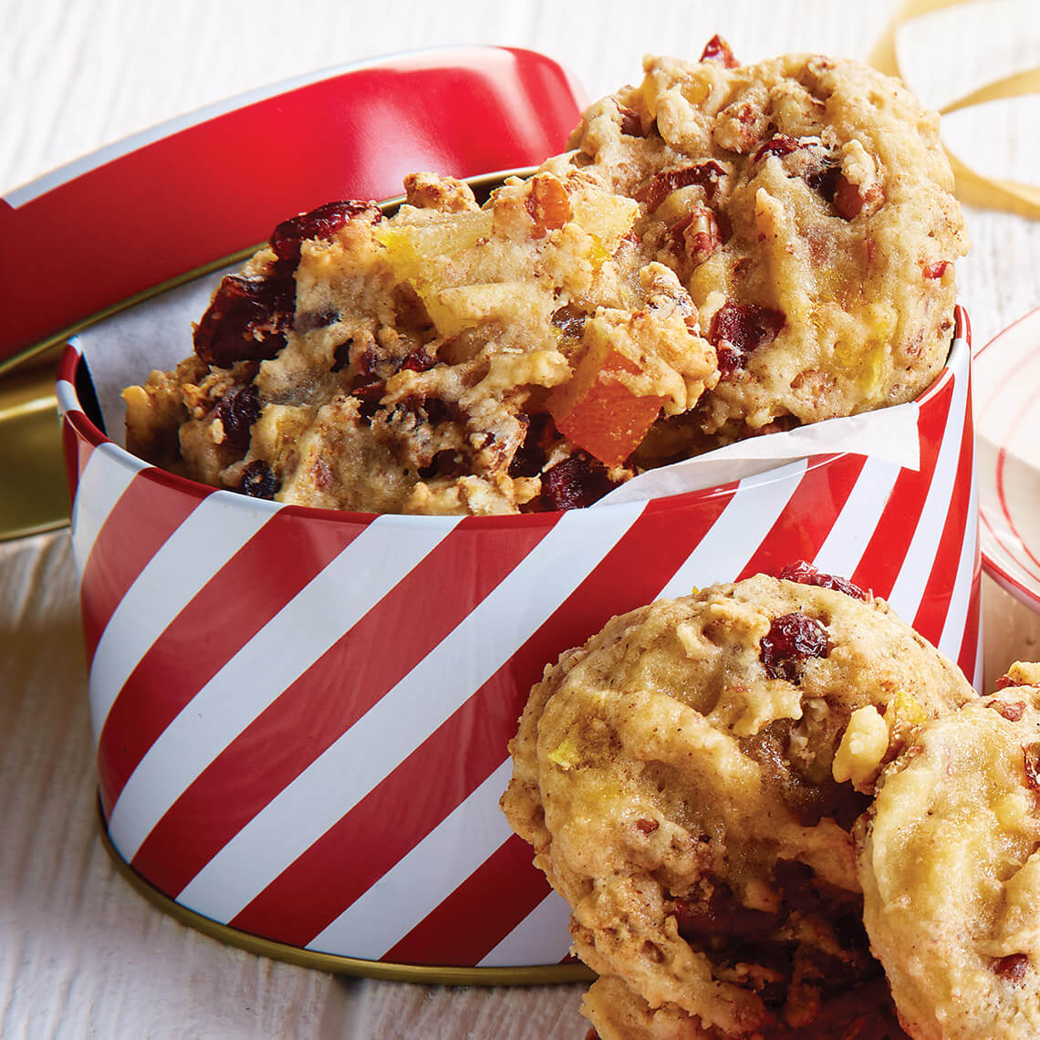 Tin of fruitcake cookies
