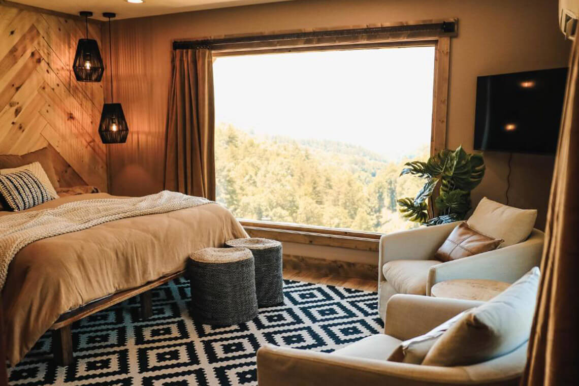 Guestroom at Longview Resort