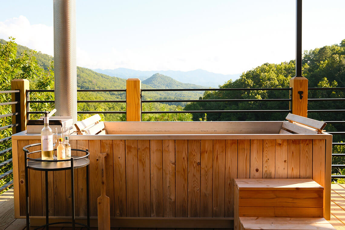 Hot tub at Long View Resort