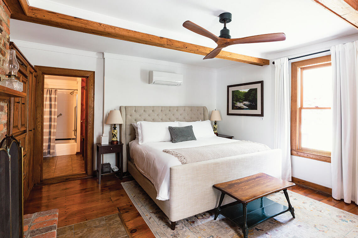 The Bristol Suite room at Lovill House