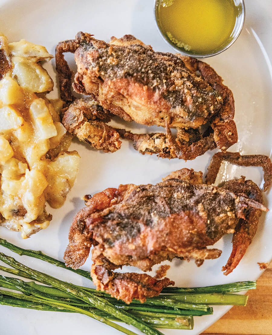 Soft shell crabs at Basnight's Lone Cedar