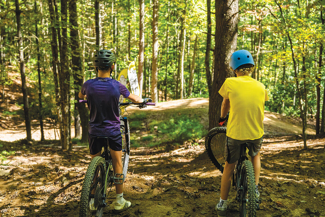 The author's sons Nico and Tomas a the mountain bike course