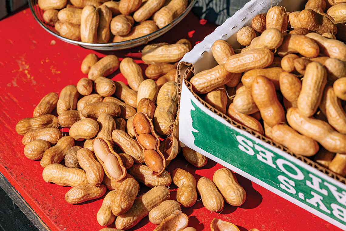 Shelled boiled peanuts