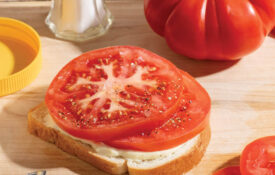 Tomato and mayonnaise sandwich