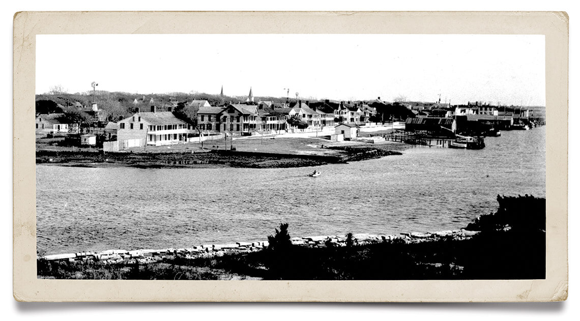 Black and white photo of Beaufort