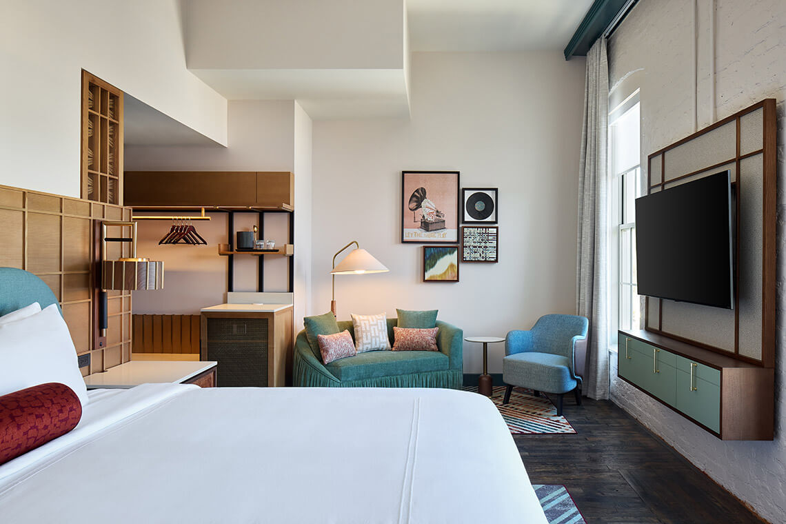 The Spindle Studio King Suite at the Balladeer Hotel